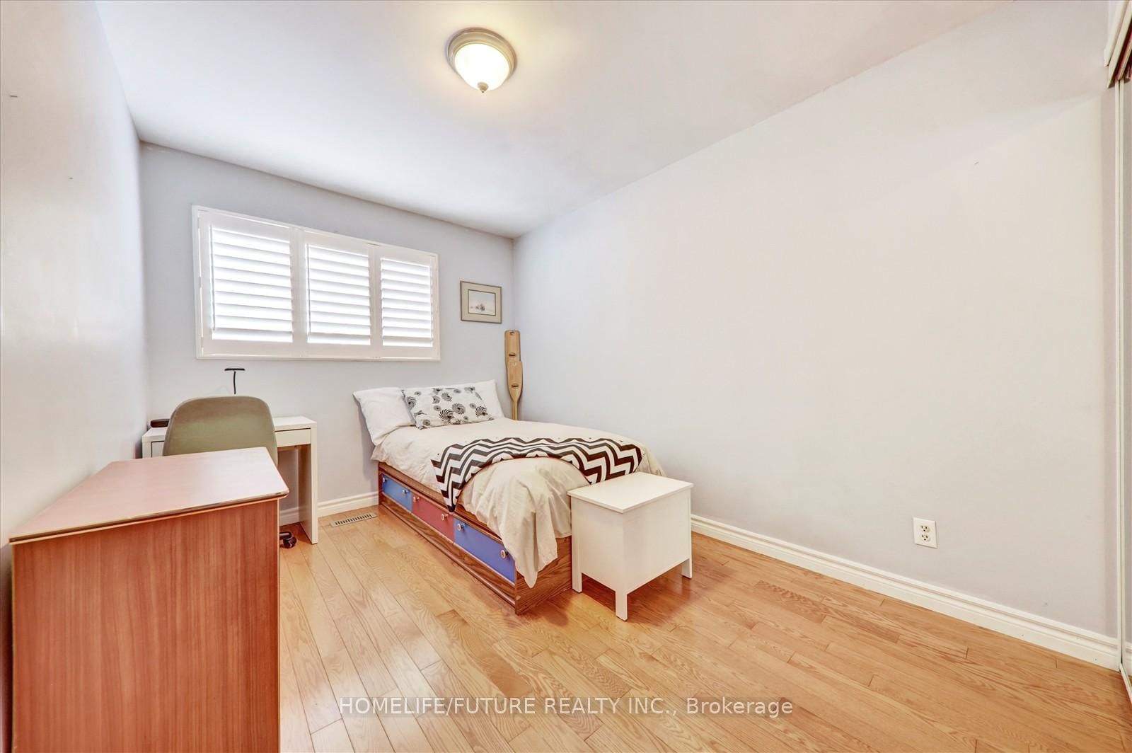 Listing Image 23