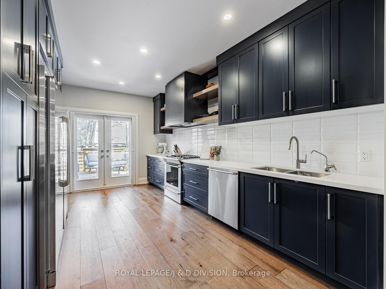 Listing Image 15