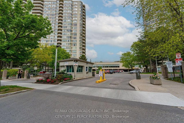 1228 - 3 Greystone Walk Drive