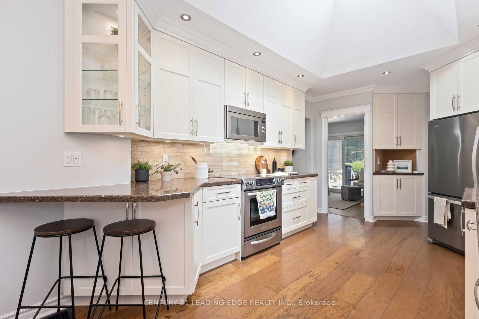 Listing Image 19
