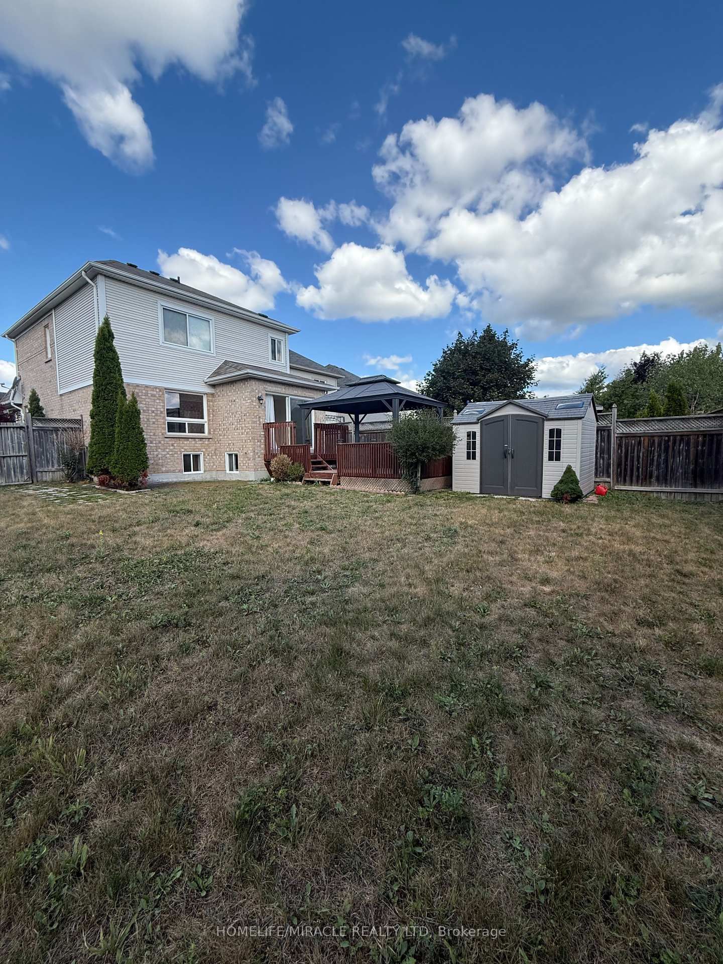 Listing Image 4