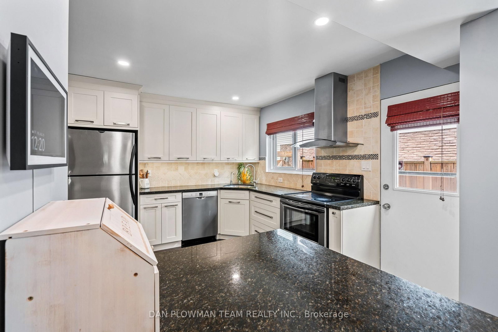 Listing Image 9