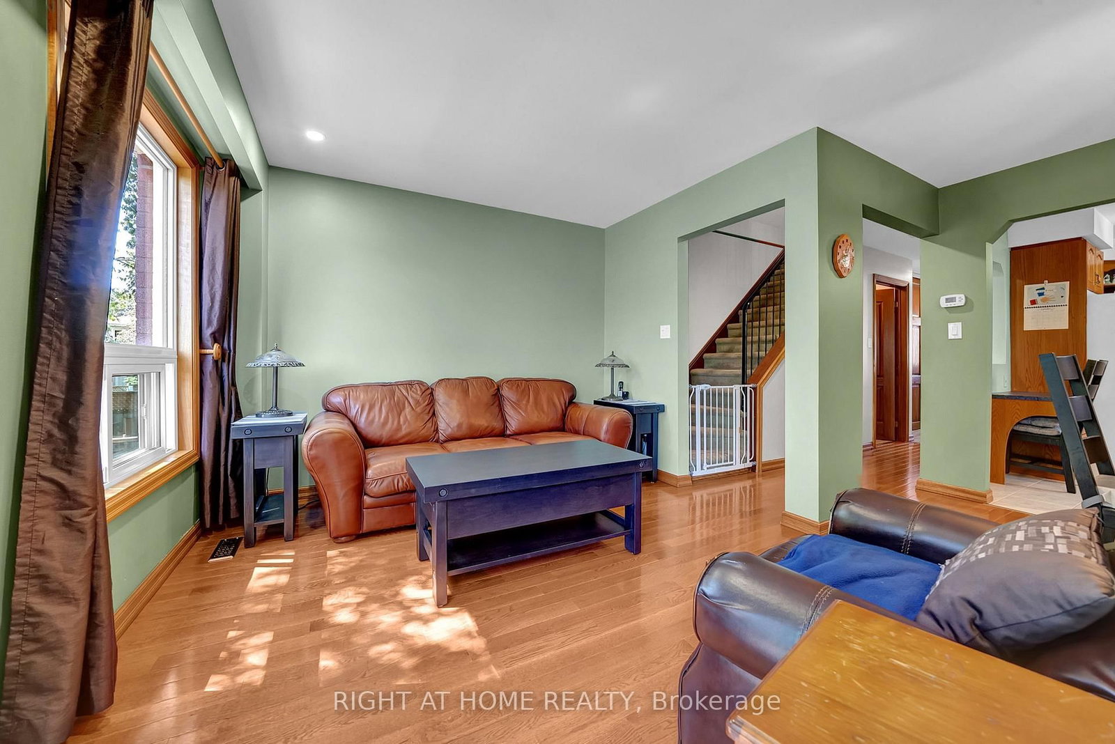 Listing Image 17
