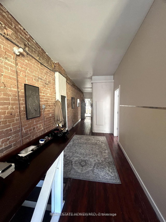 A - 1297 Gerrard Street E