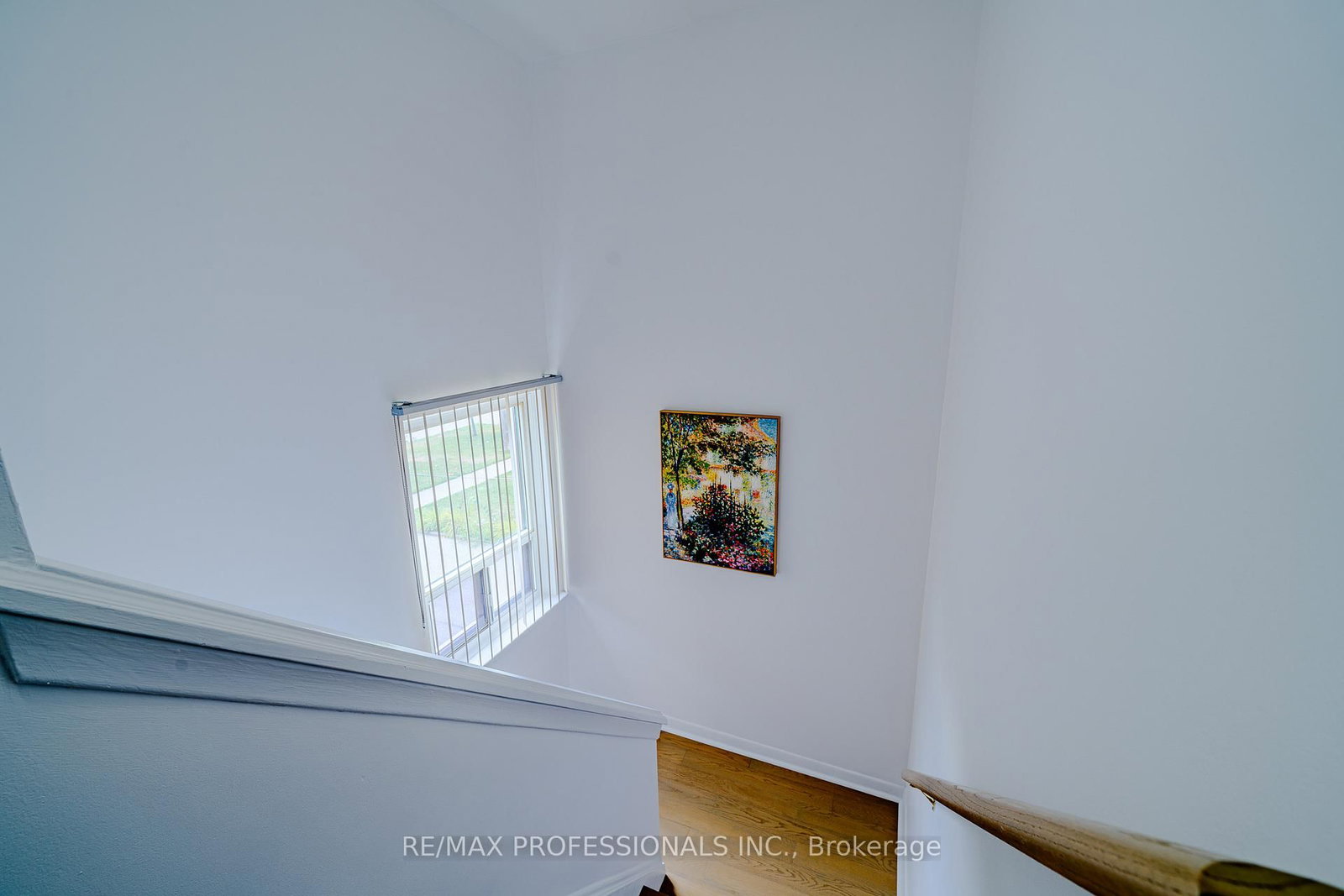 Listing Image 24