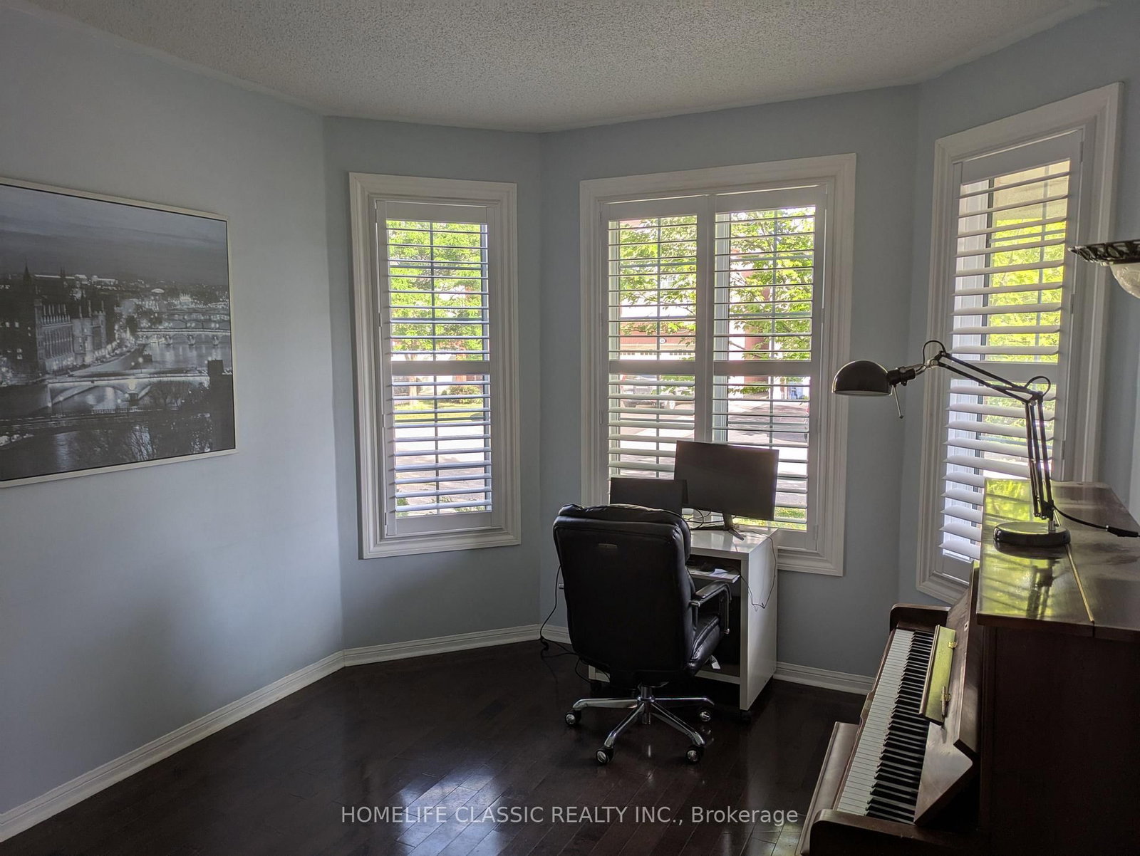 Listing Image 6