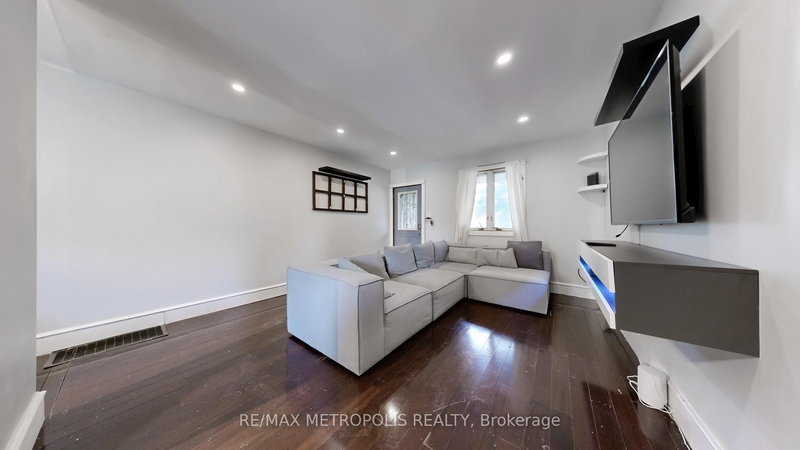 179 Coleman Ave, Toronto, M4C 1P9 | Image 3