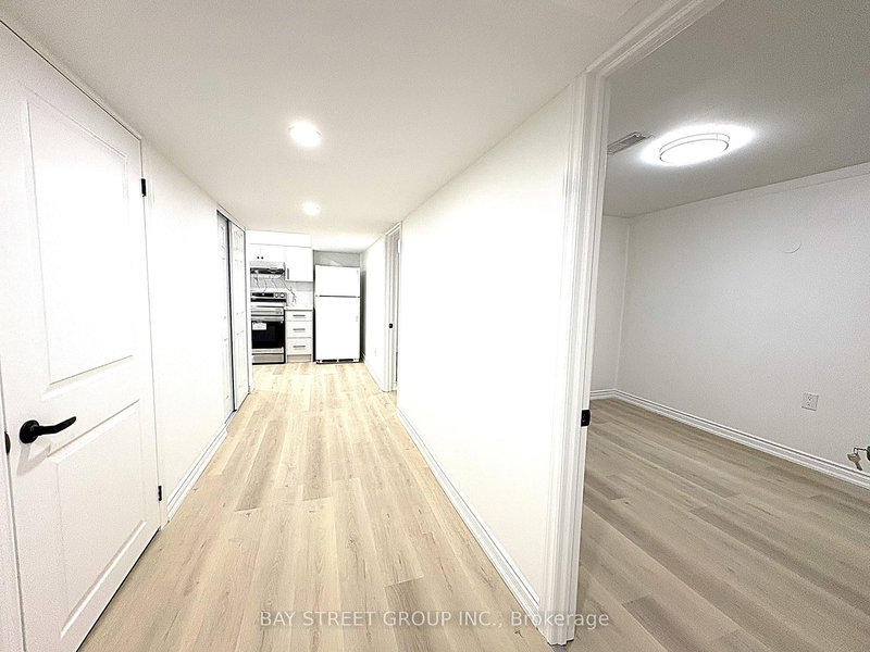 9 Truro Cres, Toronto, M1V 2H7 | Image 3