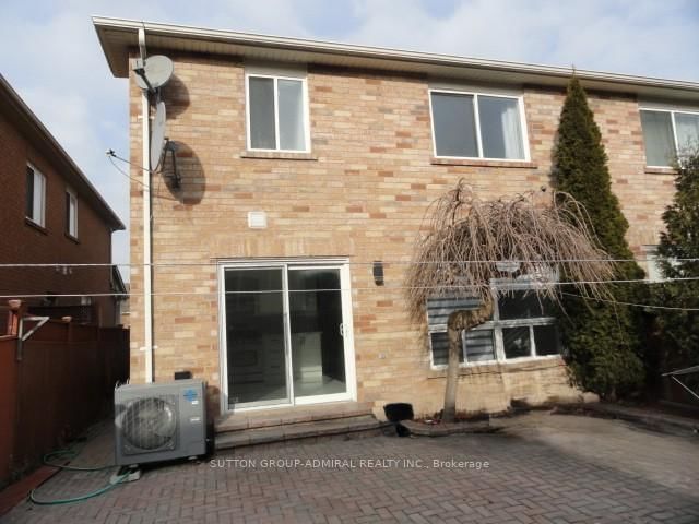 81 Trumpeter St, Toronto, M1B 6H1 | Image 3