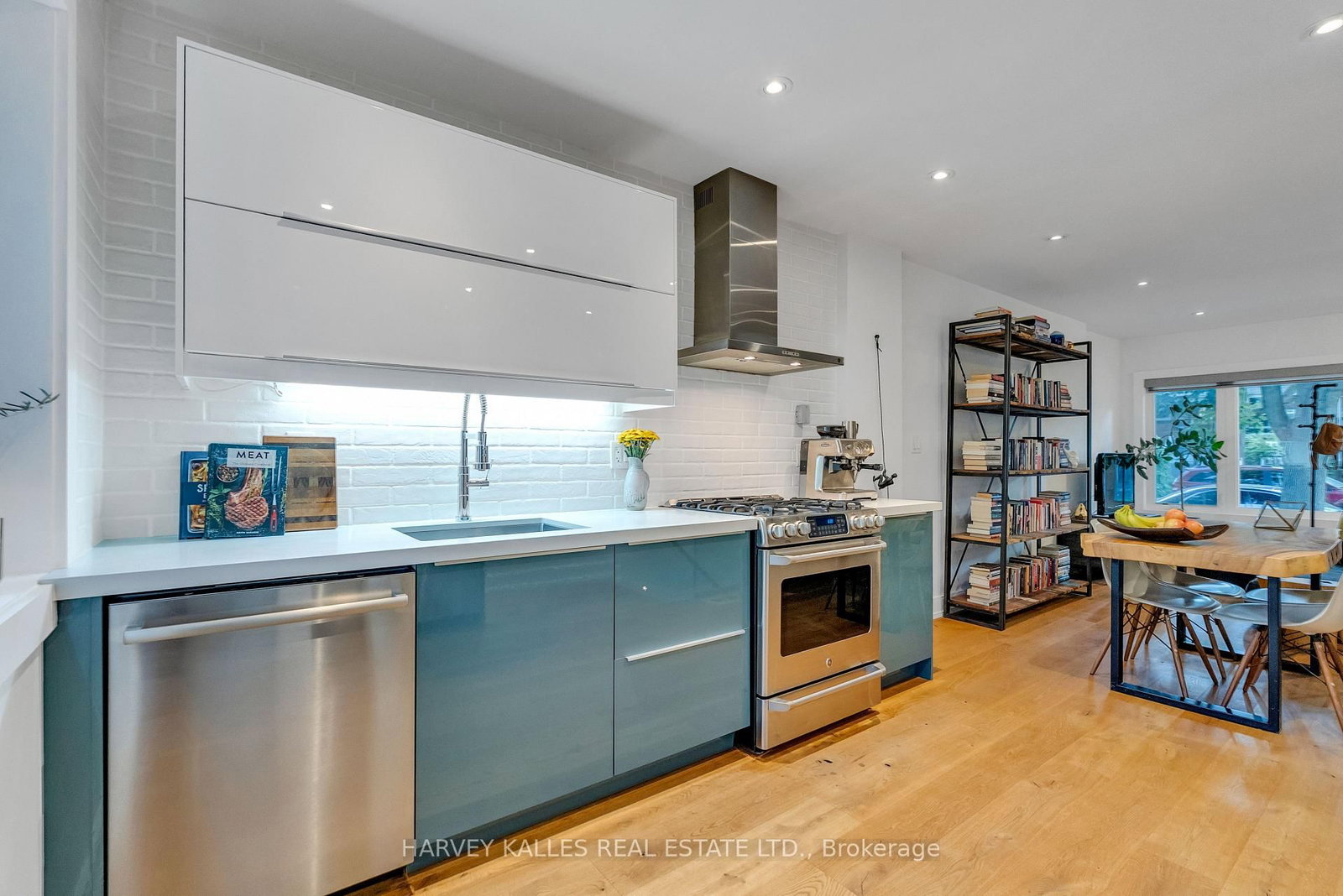 Listing Image 12