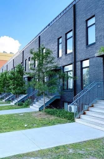 Townhouse leased at 10-1-1720 Simcoe Street, Oshawa, Ontario, L1G 4X9 - Samac - MLS: E12400417