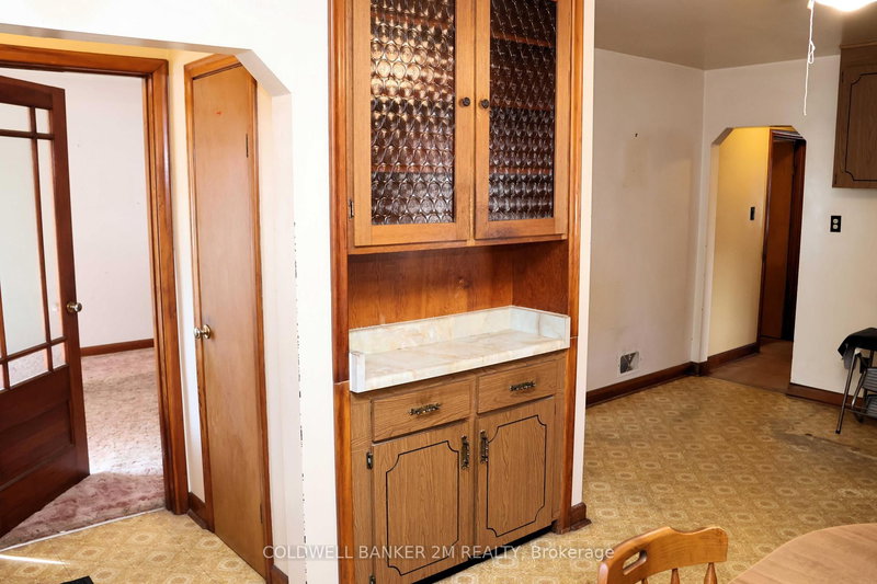 90 Cromwell Ave, Oshawa, L1J 4T6 | Image 3