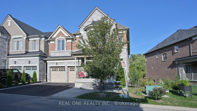 6 - 1815 Fairport Rd, Pickering, L1V 1T2 | Image 2