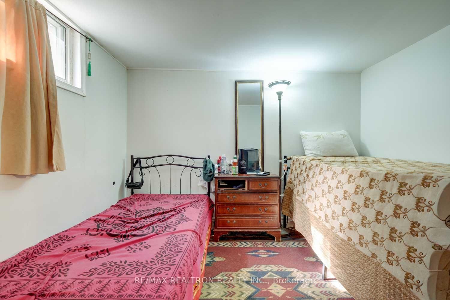 Listing Image 16