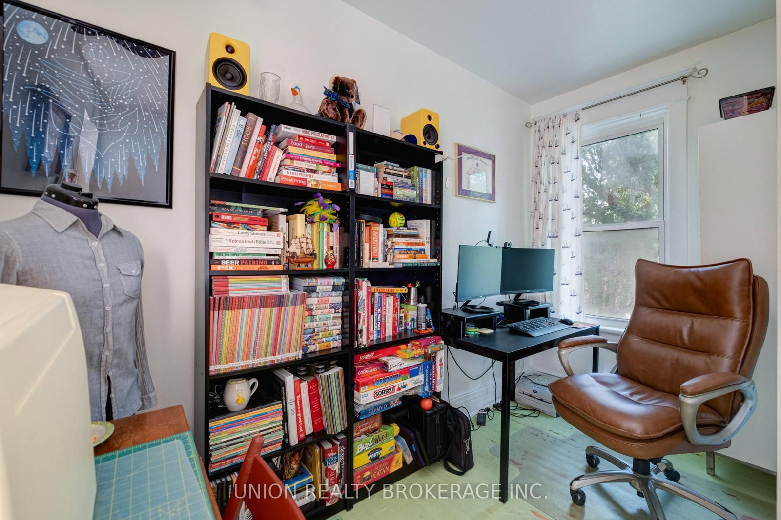 Listing Image 7