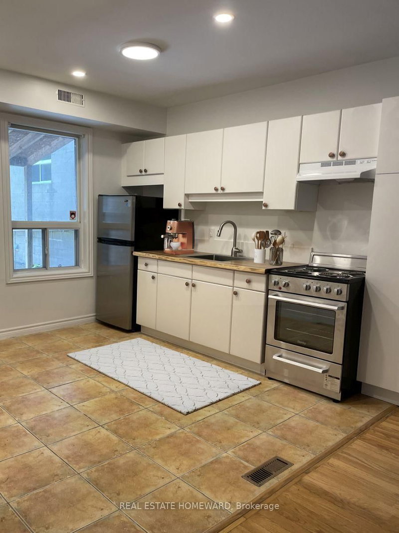 1191 Woodbine Ave, Toronto, M4C 4E1 | Image 3