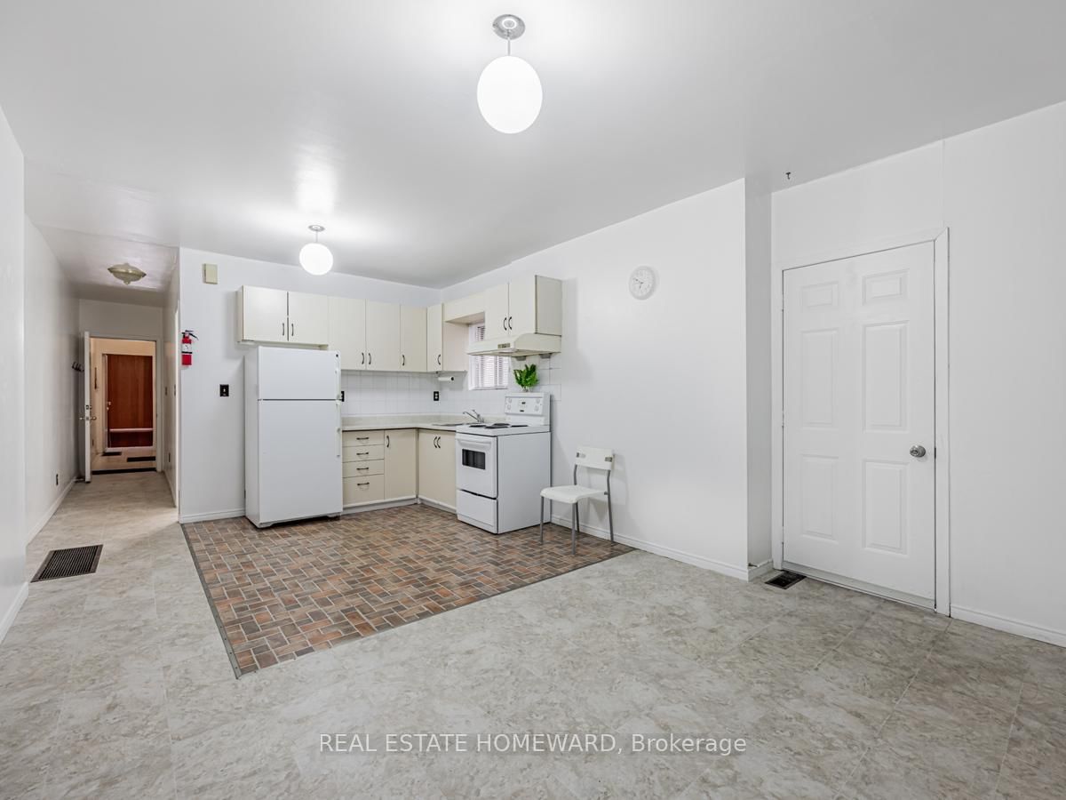 2438 Danforth Avenue - Photo 37