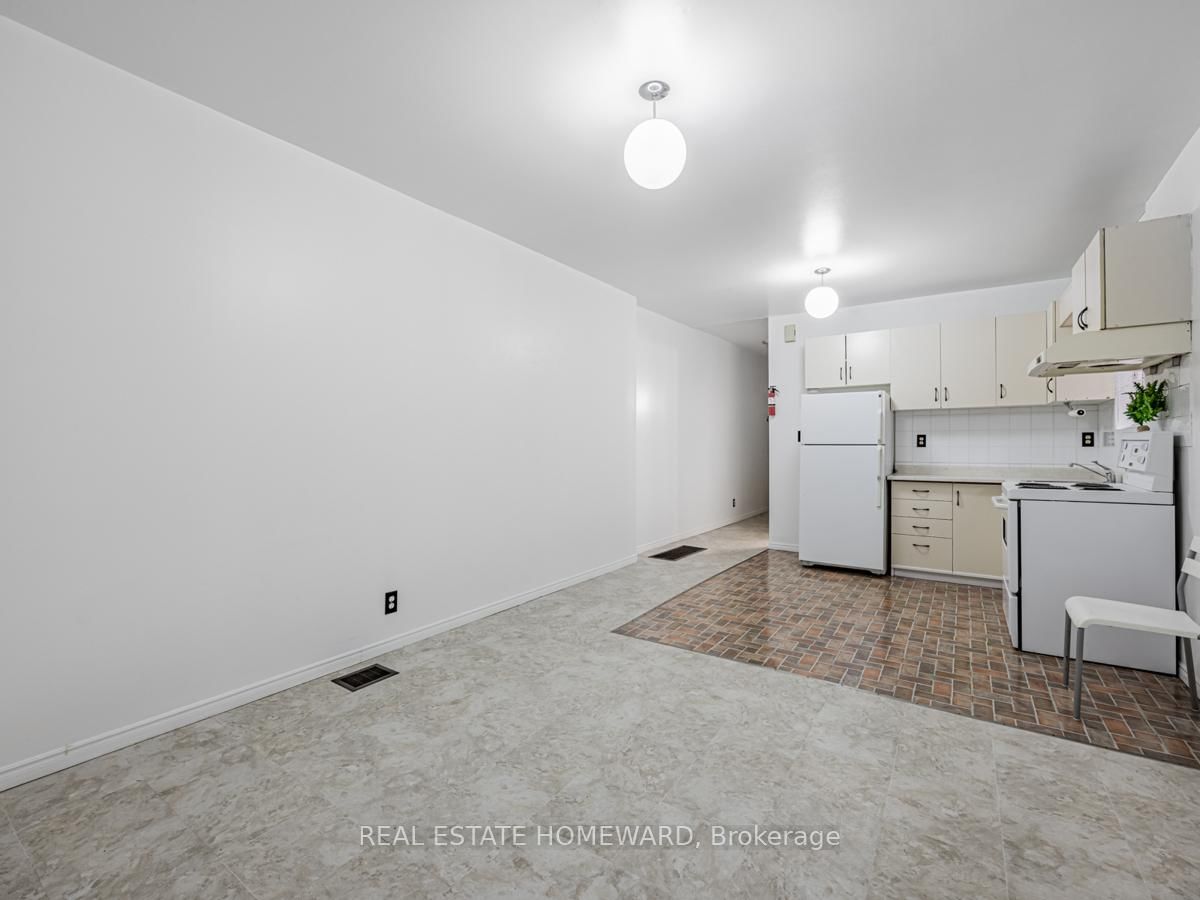 2438 Danforth Avenue - Photo 38