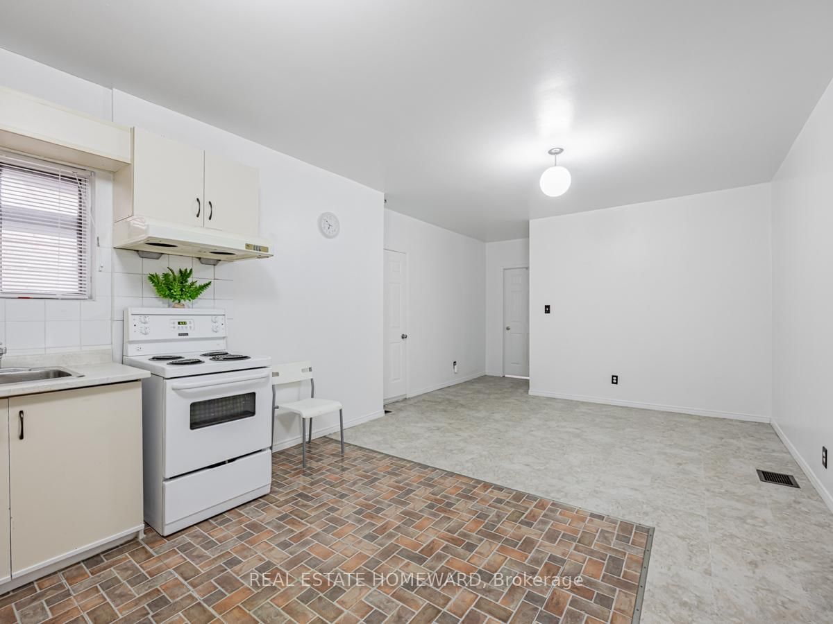 2438 Danforth Avenue - Photo 39