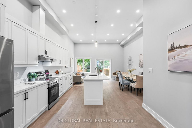 308 Anderson Ave, Oshawa, L1J 2N7 | Image 3