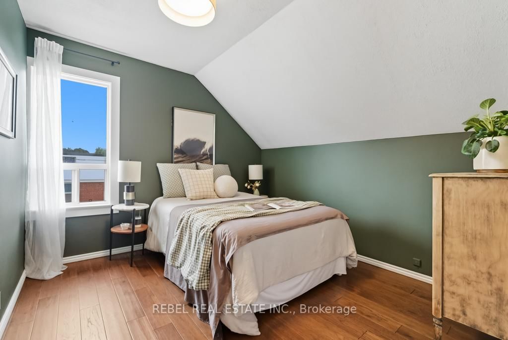 Listing Image 22