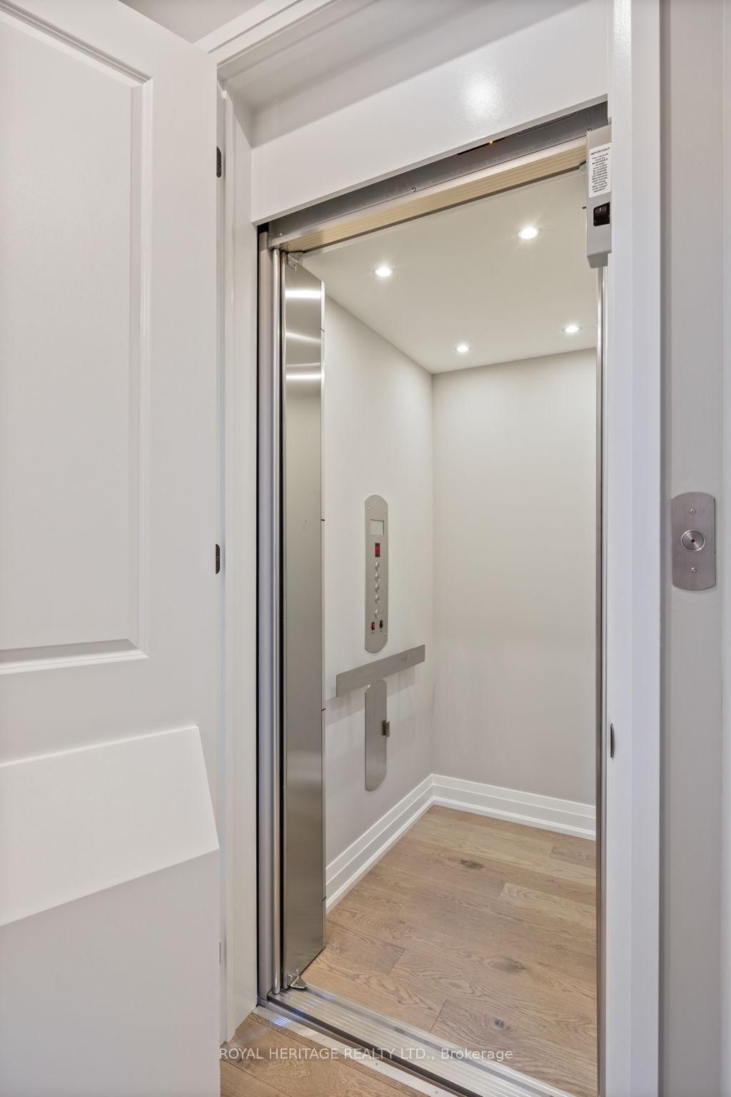 Listing Image 20