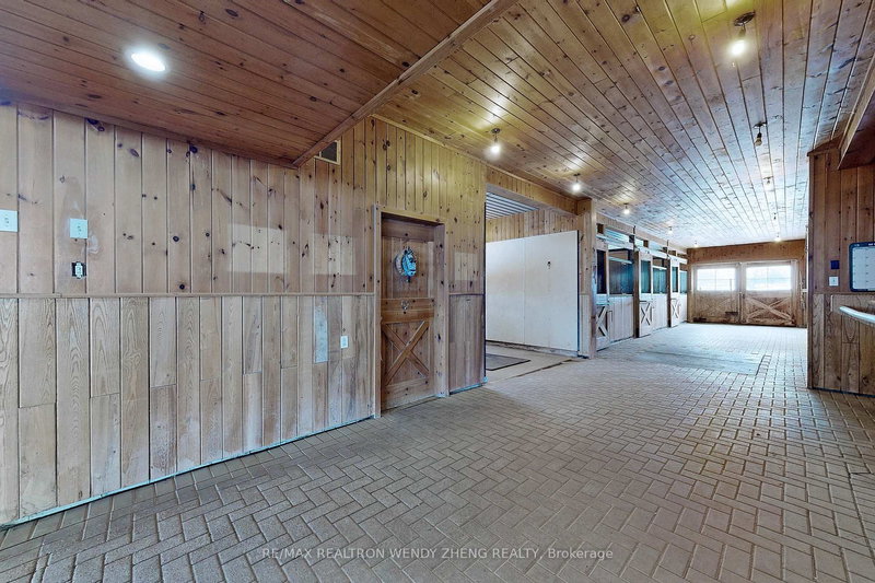 Barn - 930 Howden Rd E, Oshawa, L1H 8L7 | Image 3