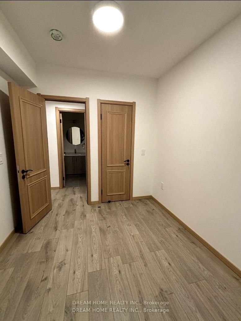 Room1