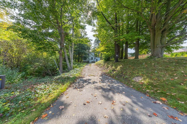 5297 Lawrence Avenue E