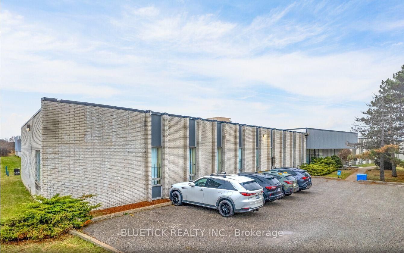 44 Rolark Drive, Unit 1 - Photo 3