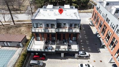 Unit 132 — 20 Echo Point — photo 2