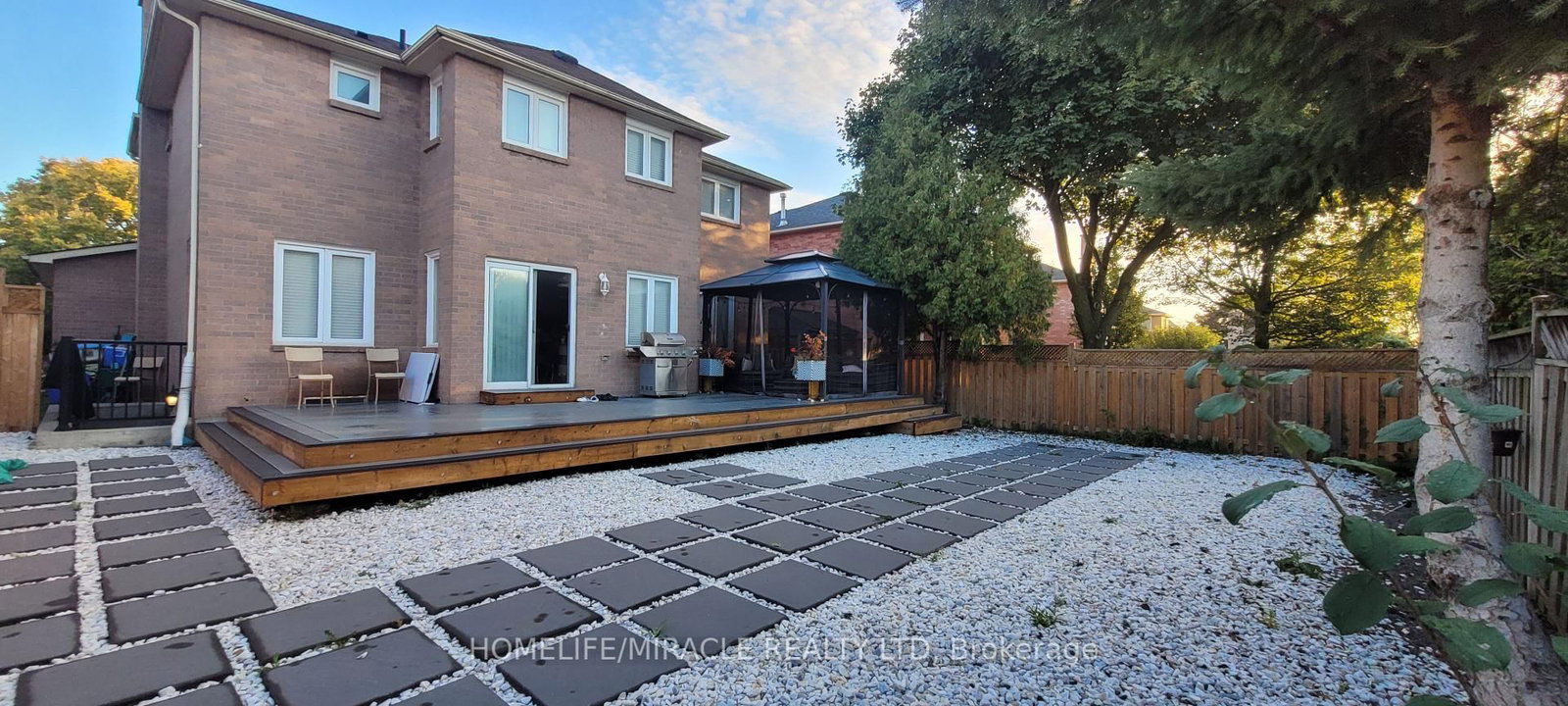 Listing Image 10