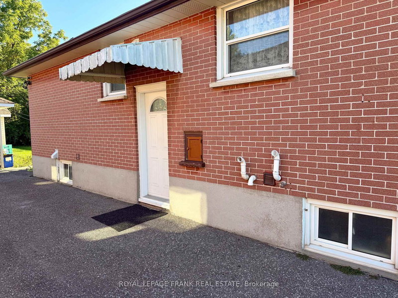 631 Crerar Ave, Oshawa, L1H 2W7 | Image 2