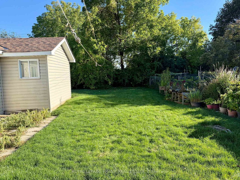 631 Crerar Ave, Oshawa, L1H 2W7 | Image 3