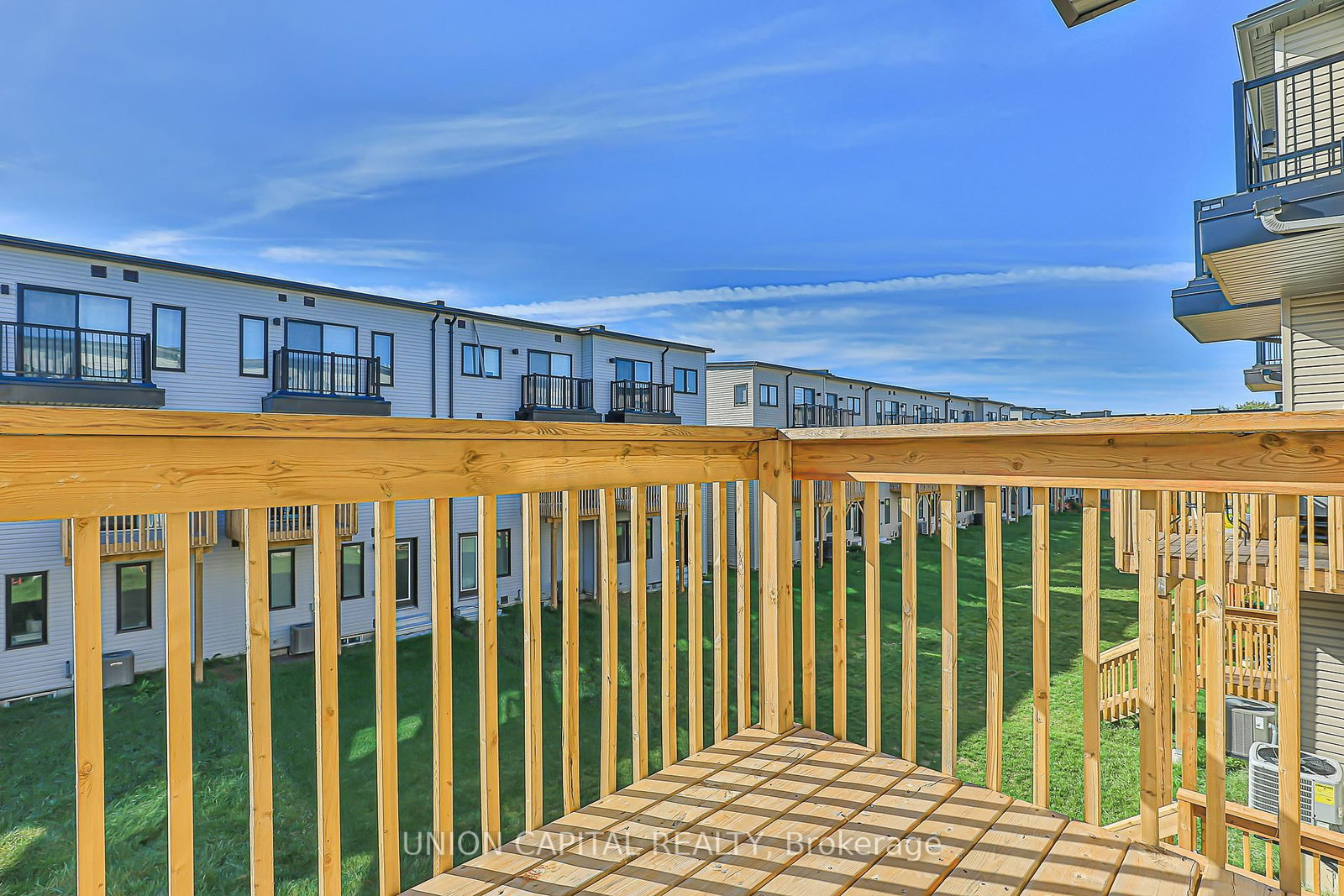 Townhouse for sale at 799 Stanstead Path, Oshawa, Ontario, L1K 3G4 - Samac - MLS: E12444942