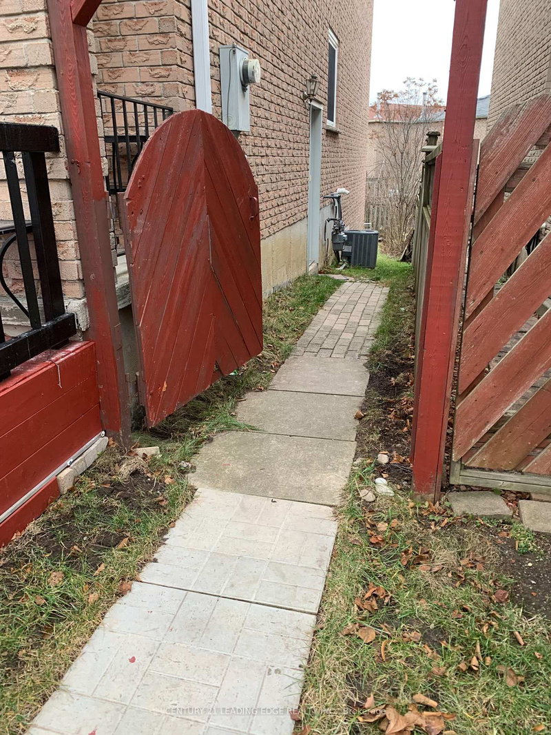 47 Hewitt Cres E, Ajax, L1S 7A6 | Image 3