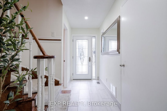 139 Adele Crescent