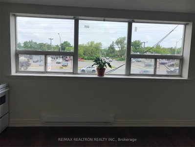 Unit 1 — 1985 Lawrence Avenue E — photo 5