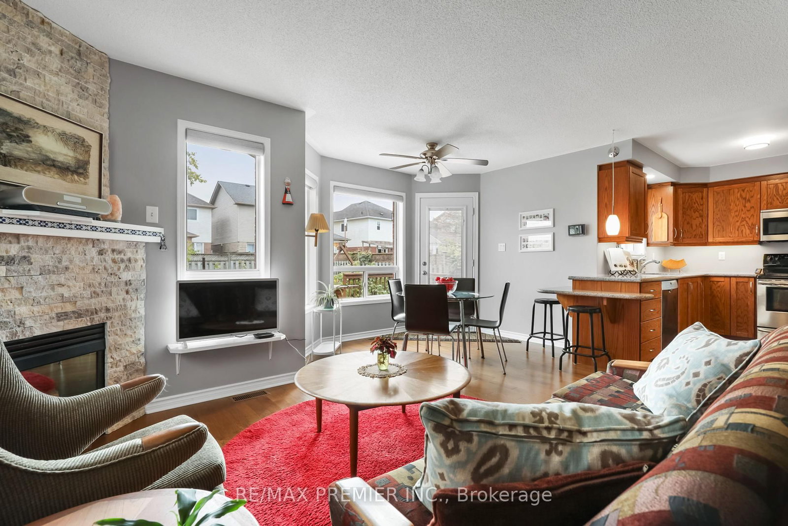 Listing Image 8