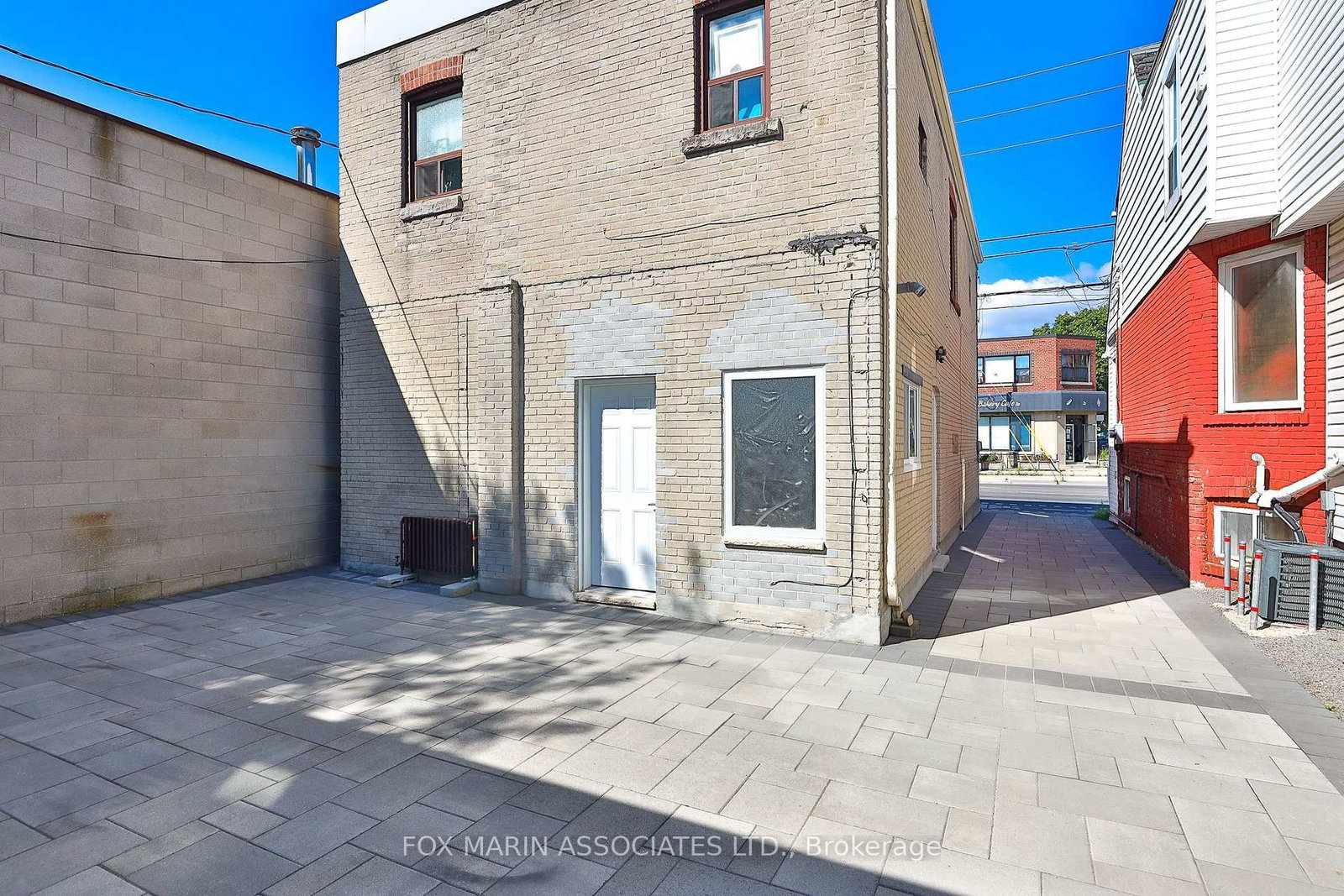 Listing Image 4