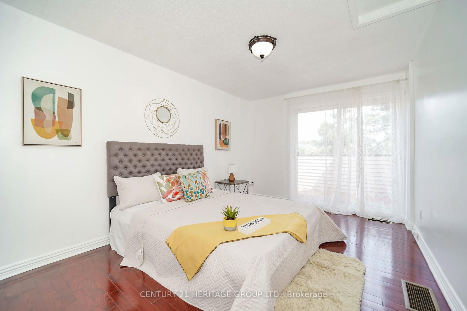 Listing Image 9