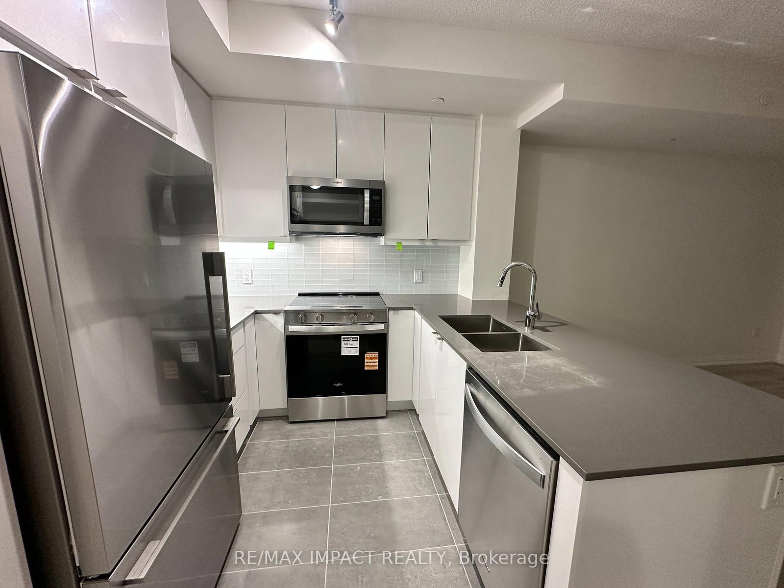 3270 Sheppard Avenue E, Unit 1325 - Photo 11