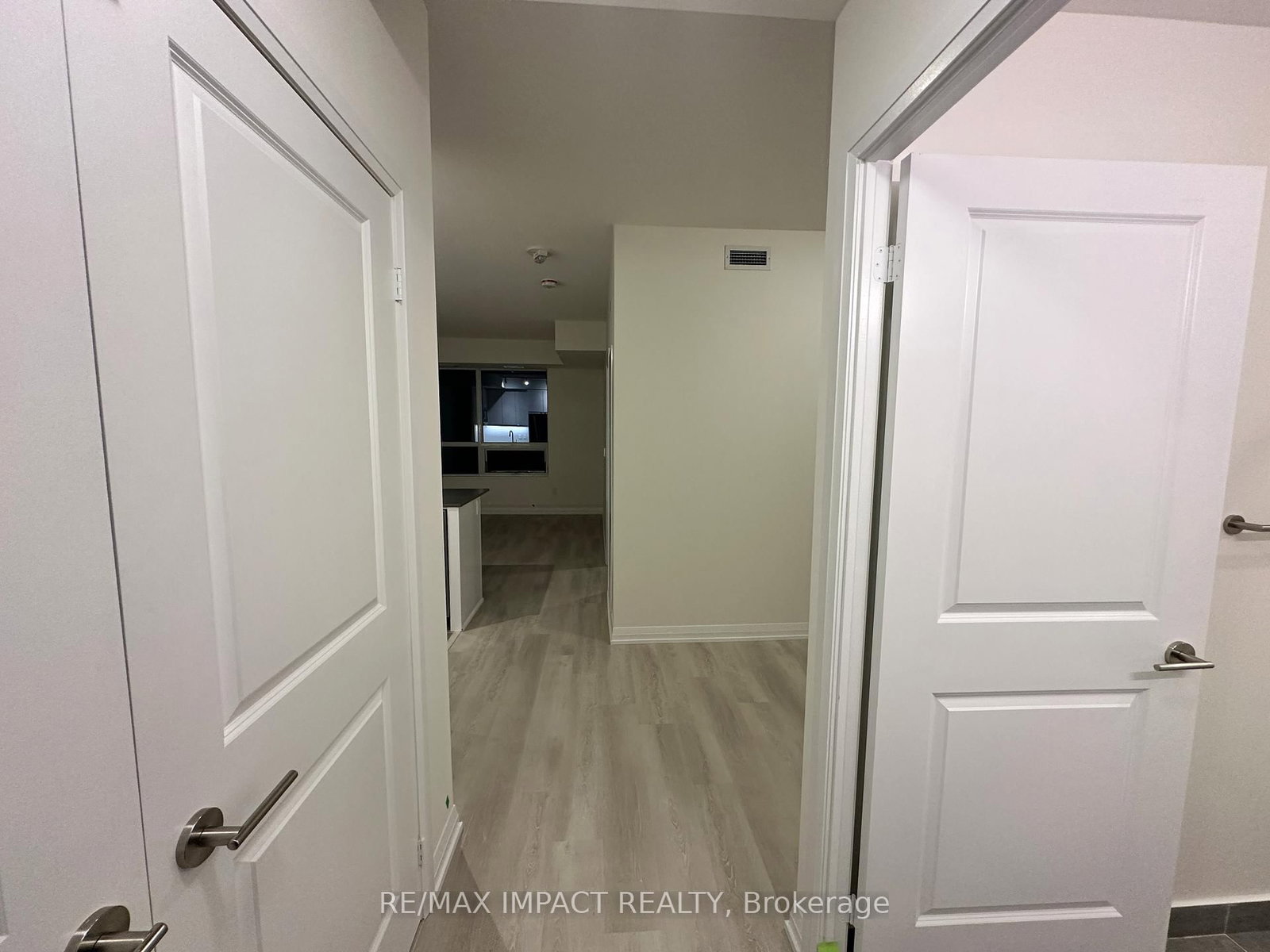 3270 Sheppard Avenue E, Unit 1325 - Photo 4