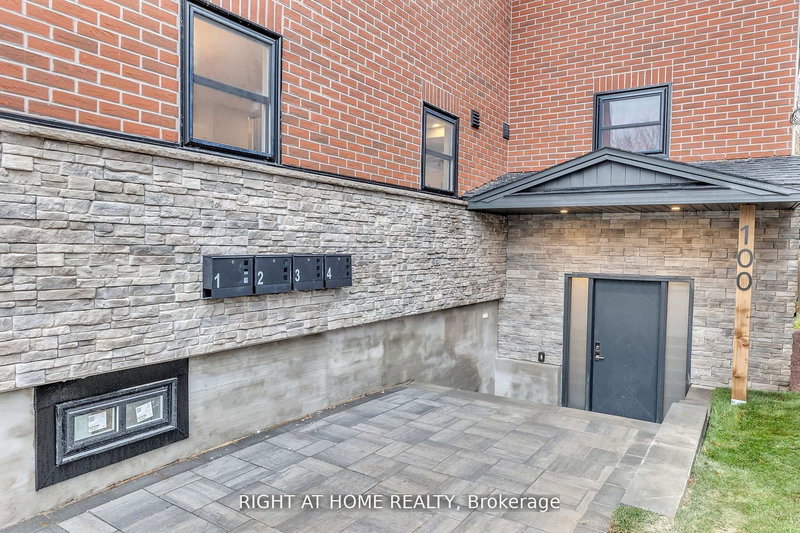 2 - 100 Cromwell Ave, Oshawa, L1J 4T6 | Image 2