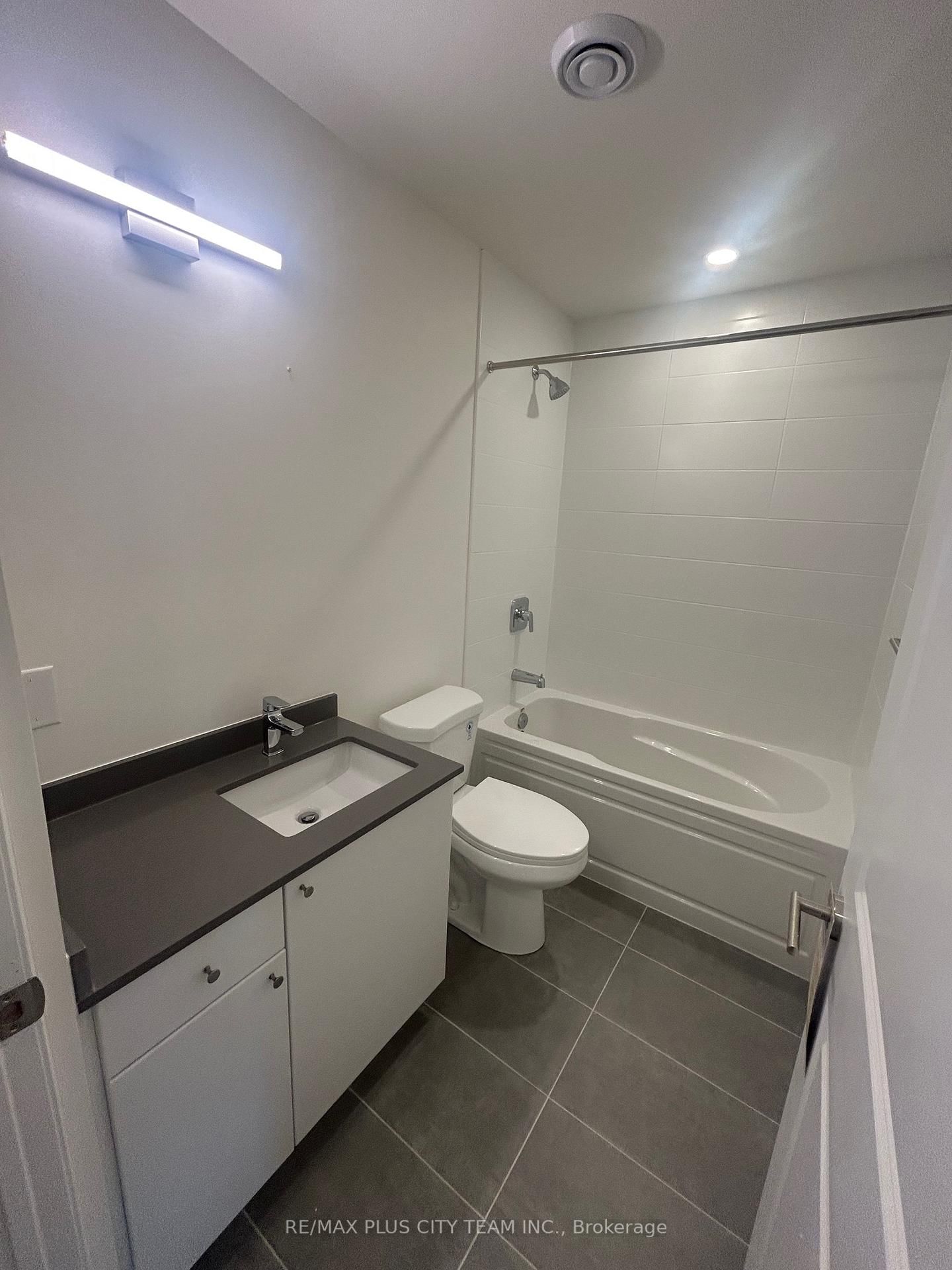 3260 Sheppard Avenue E, Unit 2206 - Photo 11