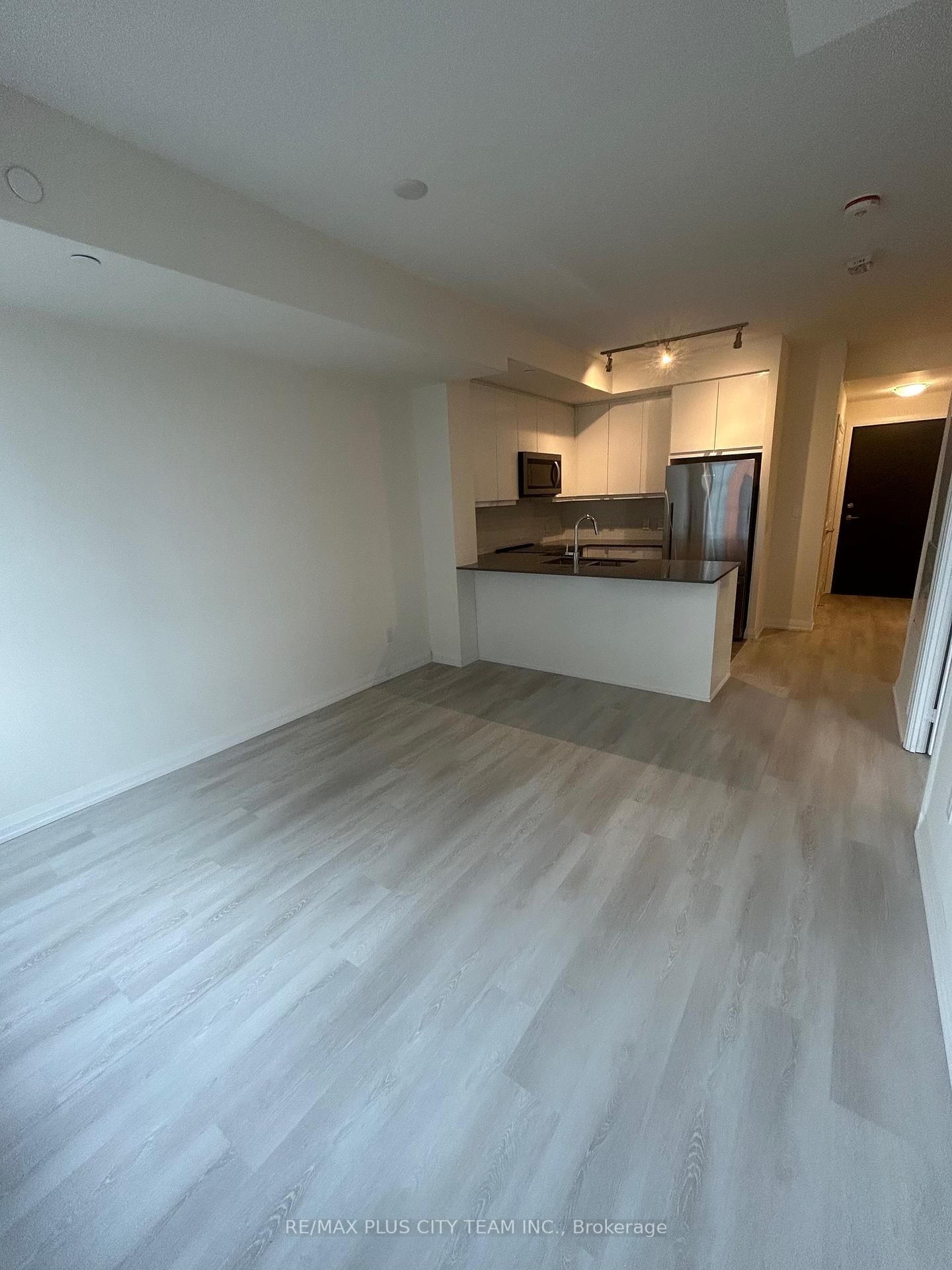 3260 Sheppard Avenue E, Unit 2206 - Photo 4