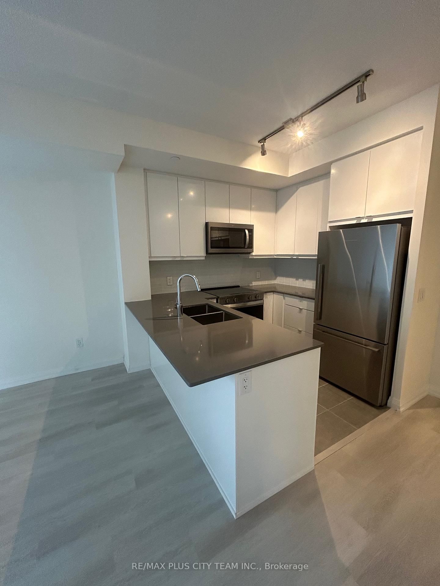 3260 Sheppard Avenue E, Unit 2206 - Photo 5