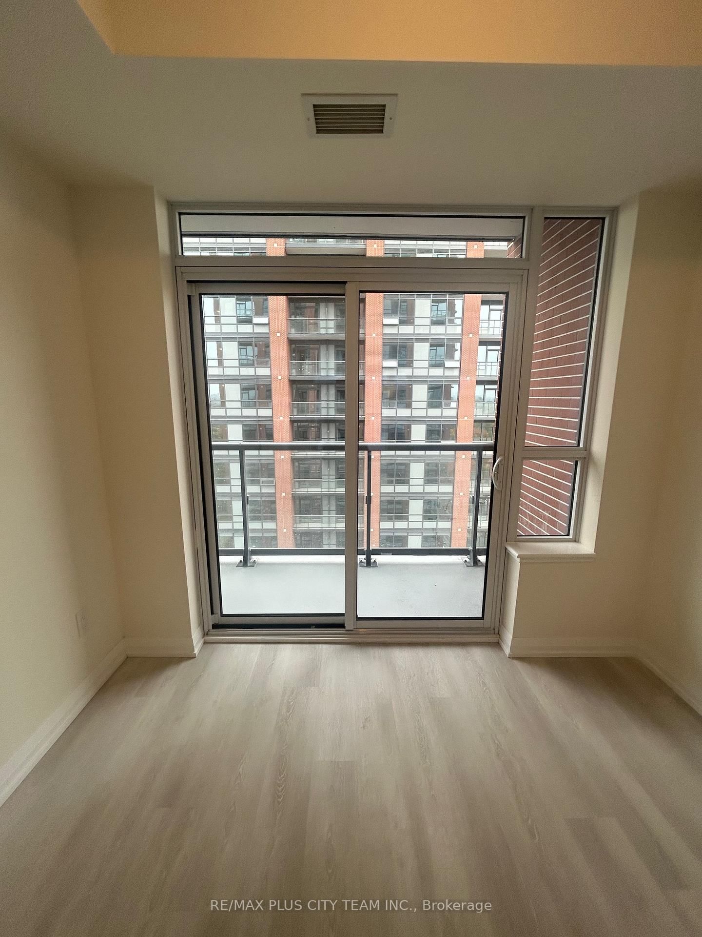 3260 Sheppard Avenue E, Unit 2206 - Photo 9