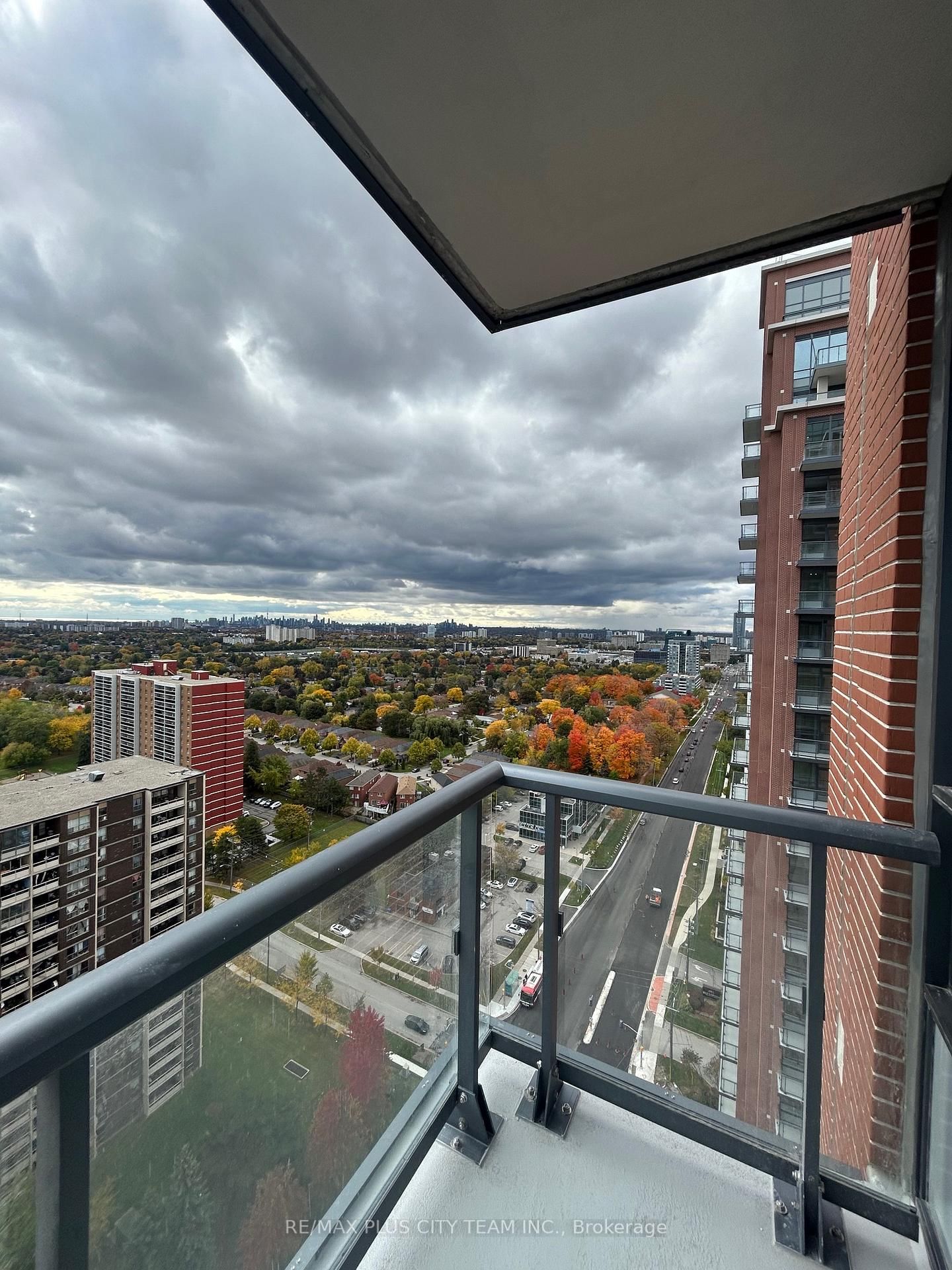 3270 Sheppard Avenue E, Unit 2423 - Photo 12