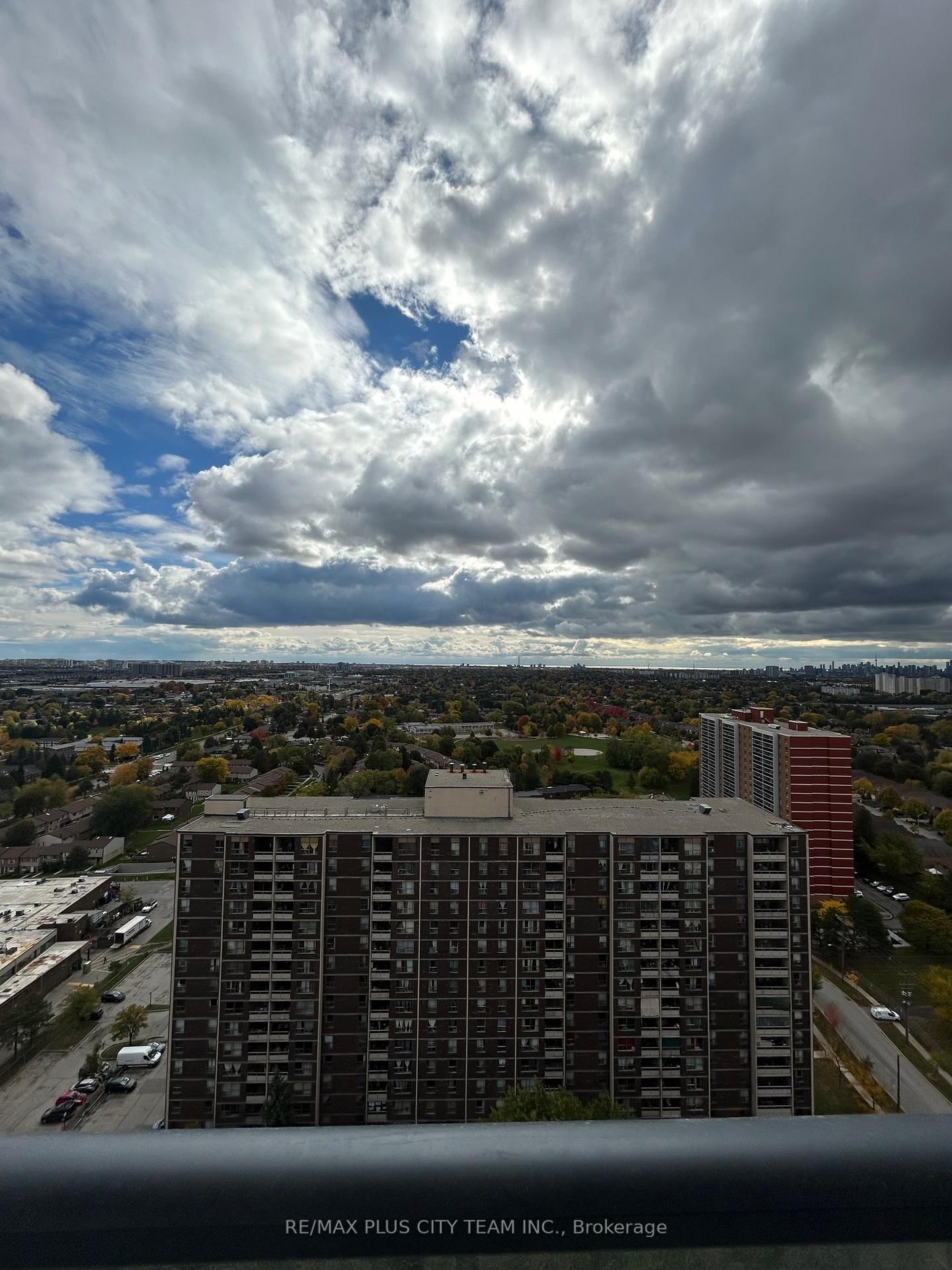 3270 Sheppard Avenue E, Unit 2423 - Photo 16